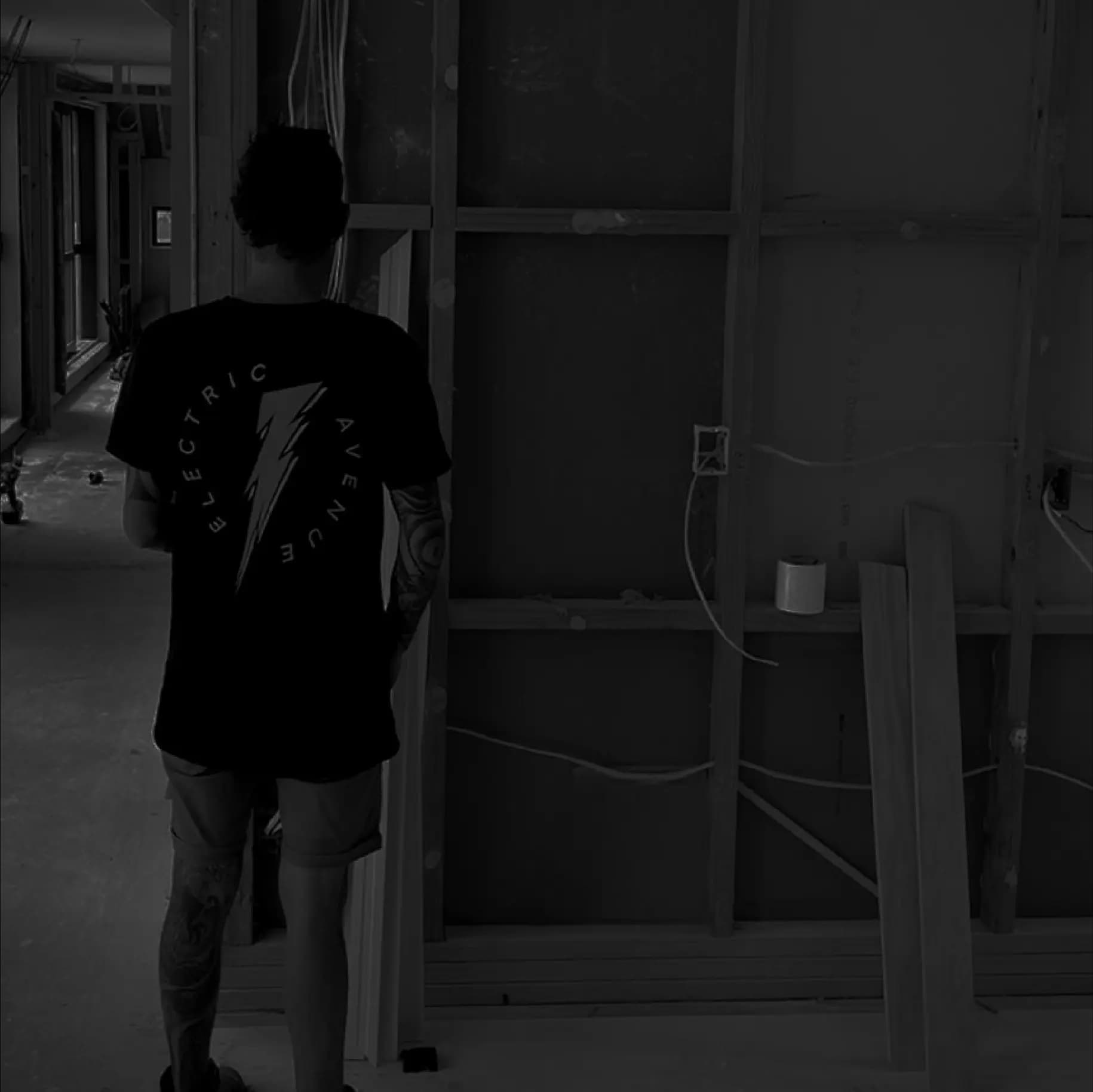 Electric Avenue electrician carrying out residential electrical work, Tauranga